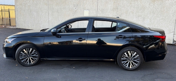 2026 Nissan Altima SV black driver side profile VIN 1N4BL4DV1TN324455 Dallas TX 2026 Nissan Altima SV black driver side profile VIN 1N4BL4DV1TN324455 Dallas TX