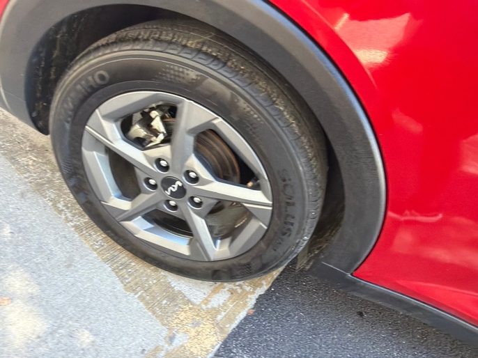 2025 Kia K4 LXS red alloy wheel rear VIN 3KPFT4DE7SE033635 Dallas TX